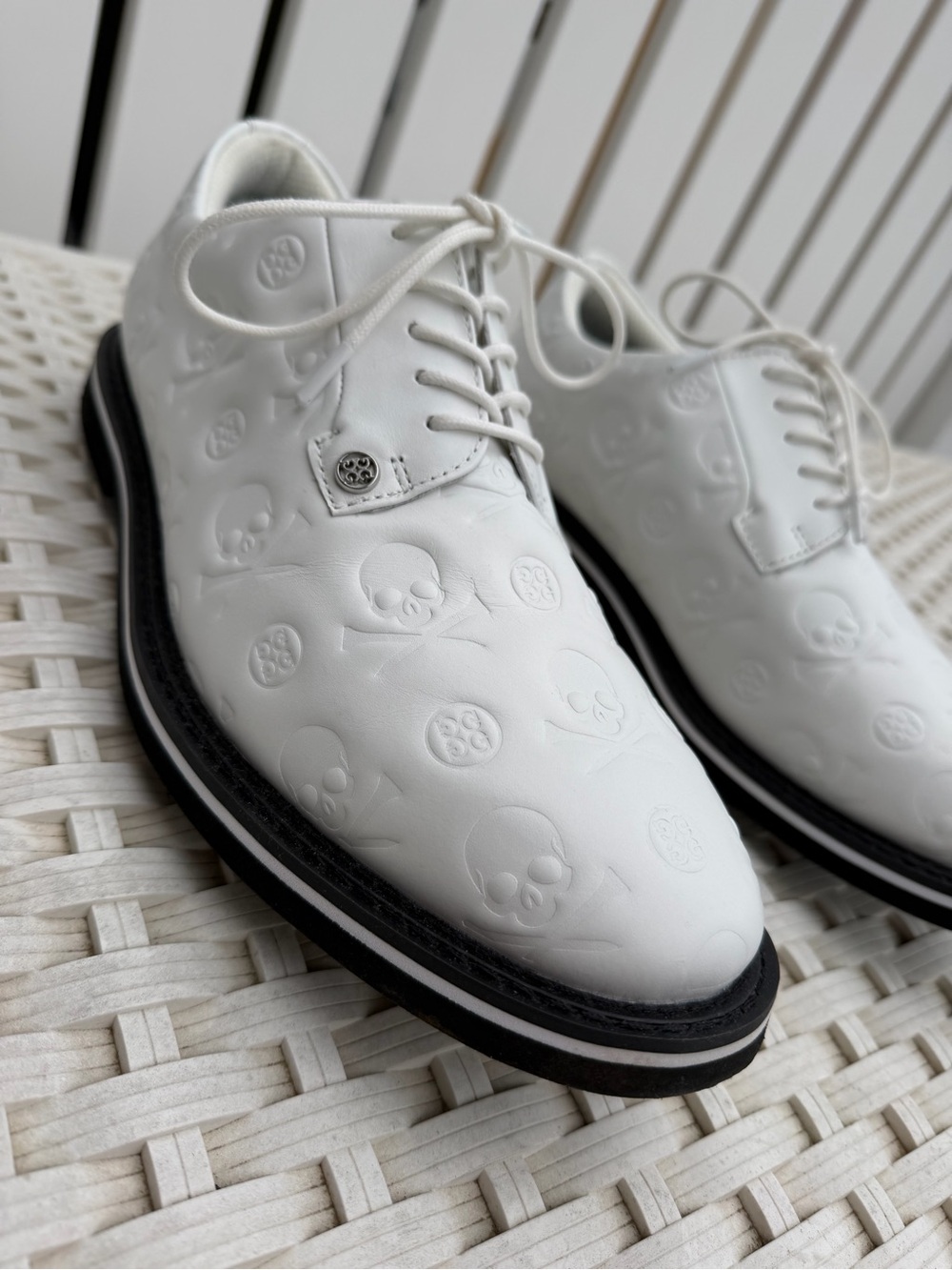 G/Fore Gallivanters Embossed Skull Leather Golf Shoes - Men's 9-Wide